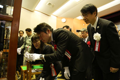 (写真)第147次製造貨幣大試験の様子1