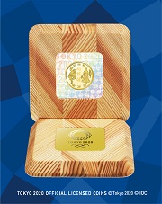 東京2020オリンピック競技大会記念一万円金貨幣｢勝利｣（野見宿禰像）と「栄光」（ギリシャの女神像）と「心技体」の画像