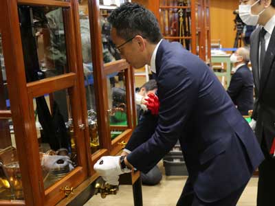 (写真)第149次製造貨幣大試験の様子1