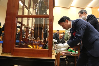 (写真)第152次製造貨幣大試験の様子1